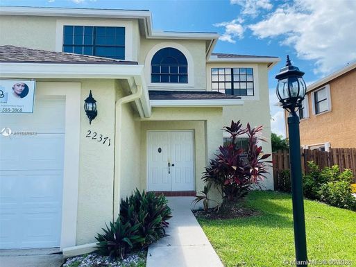 22371 Sands Point Dr, Boca Raton FL 33433