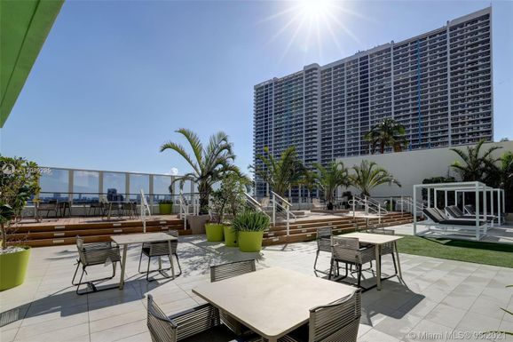 1756 N Bayshore Dr # 25L, Miami FL 33132