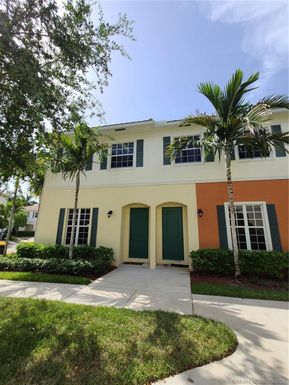 215 SW 7th Ct # 215, Pompano Beach FL 33060