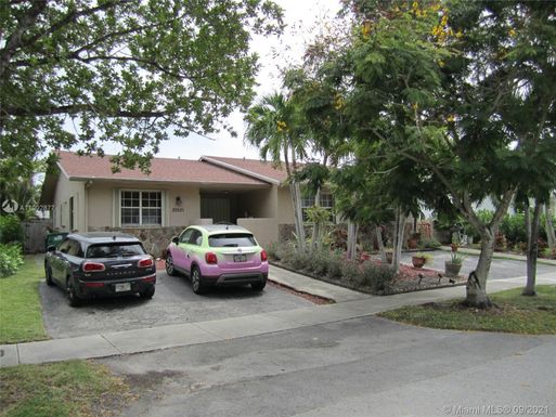 20521 & 20523 SW 92 PL, Cutler Bay FL 33189