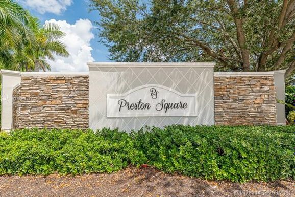 2821 Bard St # 2821, Palm Springs FL 33406