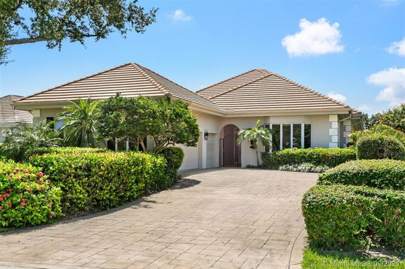 12260 SE Birkdale Run, Tequesta FL 33469