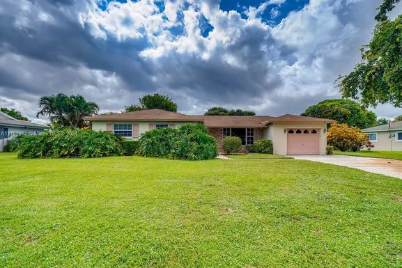 843 Patrick Drive # 843, West Palm Beach FL 33406
