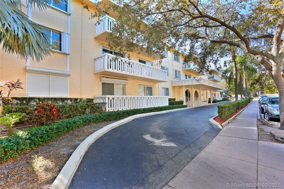 100 Edgewater Dr # 222, Coral Gables FL 33133