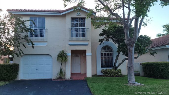 1473 Garden Rd, Weston FL 33326