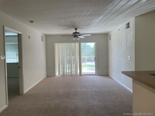 181 SW Palm Dr # 205, Port St. Lucie FL 34986