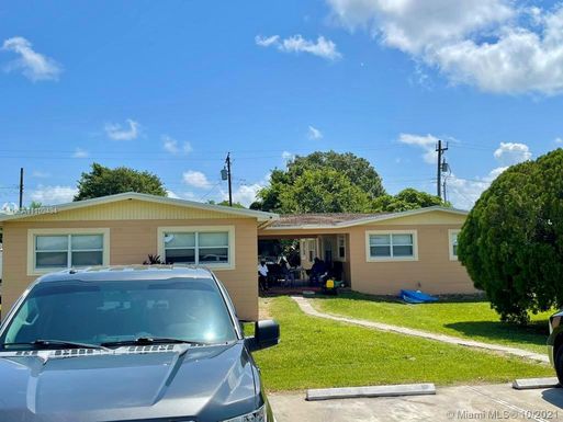 482 Cypress Ave, Pahokee FL 33476