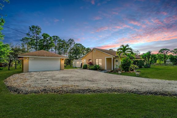 17244 N 49th St N, Loxahatchee FL 33470