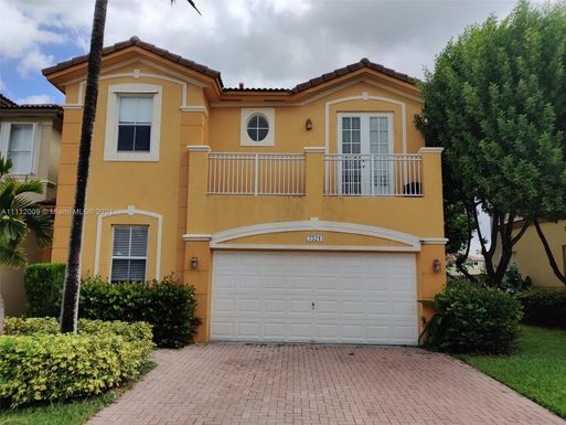 7521 NW 113th Path # 7521, Doral FL 33178