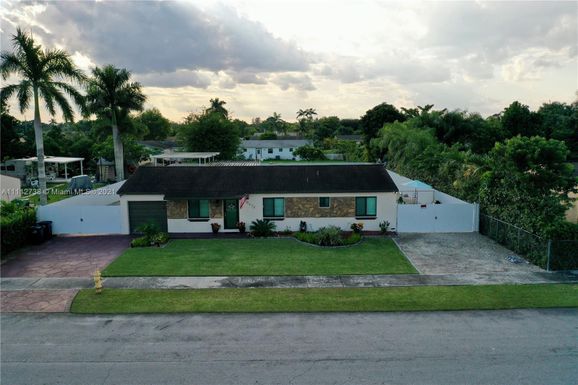 30670 SW 188th Ave, Homestead FL 33030