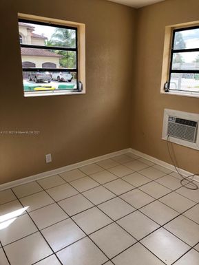 105 NW 14th Way, Dania Beach FL 33004