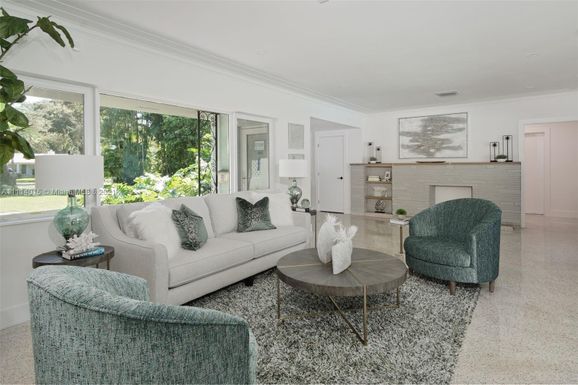 11780 Griffing Blvd, Biscayne Park FL 33161