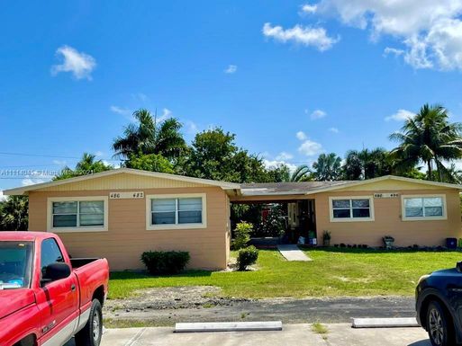 460 Cypress Ave, Pahokee FL 33476