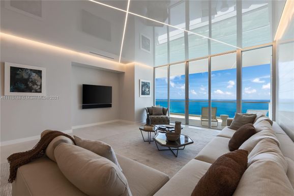 18501 Collins Ave, Sunny Isles Beach FL 33160