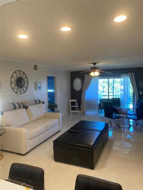 2430 SW 81st Ave # 406, Davie FL 33324