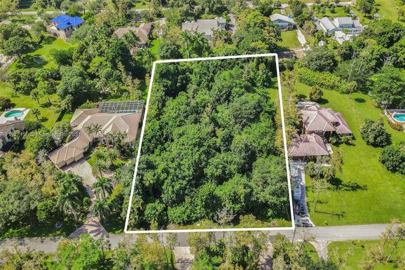 5533 NW 79th Way, Parkland FL 33067