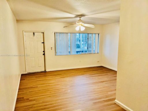 170 SW 11th Ave # 18, Hallandale Beach FL 33009