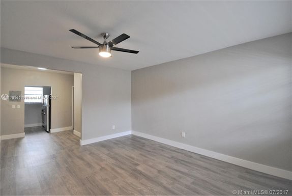 7745 Harding Ave # 25, Miami Beach FL 33141