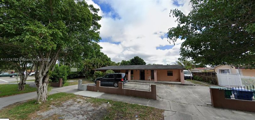19821 NW 52nd Ave, Miami Gardens FL 33055