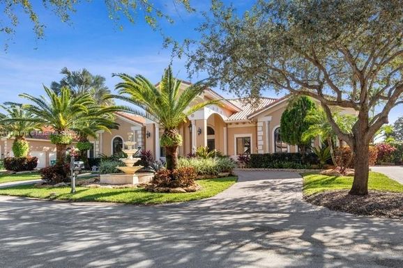 7866 SW 188th St, Cutler Bay FL 33157