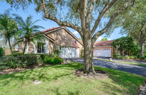 279 NW 100th Ave, Plantation FL 33324