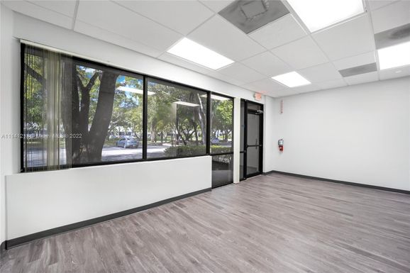 5420 NW 33rd Ave # 11, Fort Lauderdale FL 33309