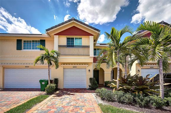 4655 Windmill Lane, Davie FL 33328