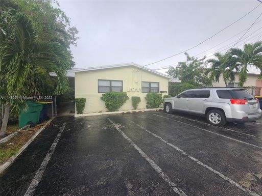 110 SW 7th Ave # 1, Dania Beach FL 33004