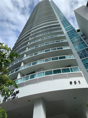 951 Brickell Ave # 2102, Miami FL 33131