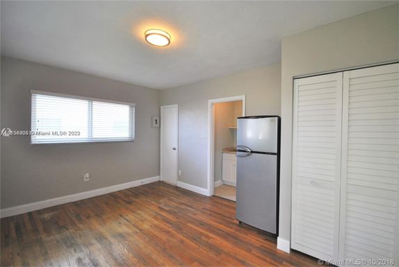 7625 Carlyle Ave # 12, Miami Beach FL 33141