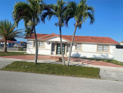 2601 W 72nd St # 2601, Hialeah FL 33016