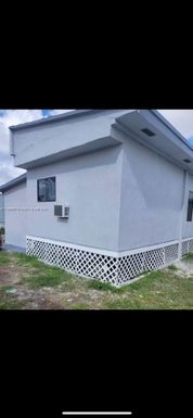 11223 NW 3 Terr, Miami FL 33172