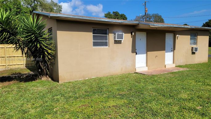 577 NW 90th St # 3, Unincorporated Dade County FL 33150