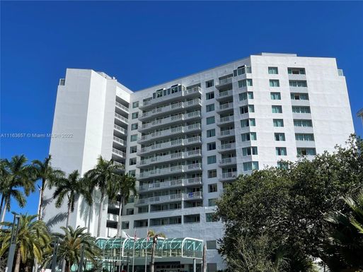2670 E Sunrise Blvd # 821, Fort Lauderdale FL 33304