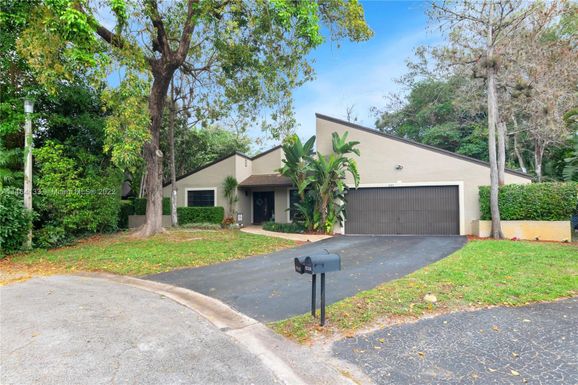 8247 NW 14th Ct, Coral Springs FL 33071