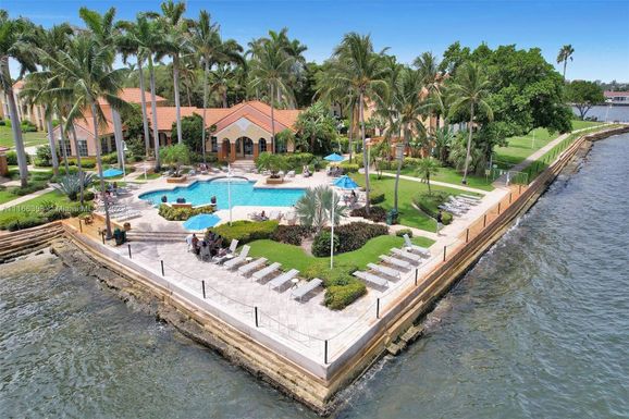 145 Yacht Club Way # 308, Hypoluxo FL 33462