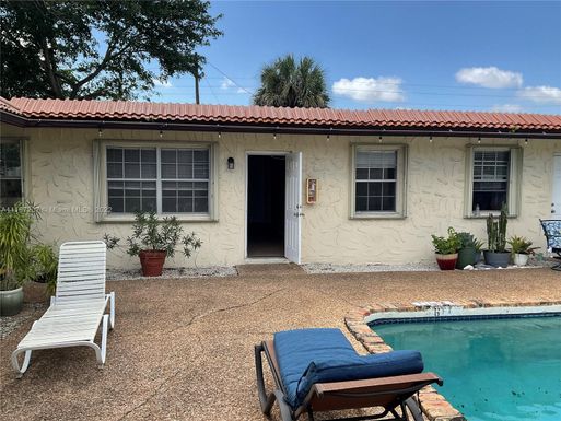 2731 NE 1st Ter # 2, Wilton Manors FL 33334