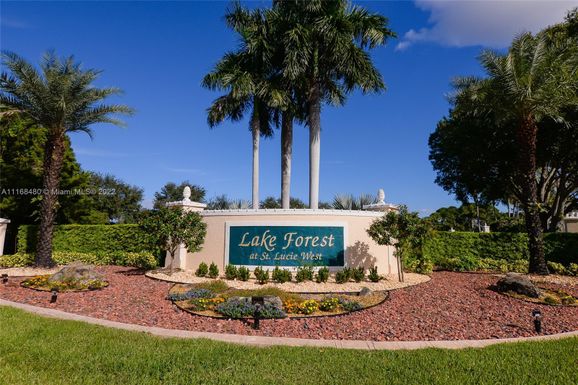 647 SW Long Key Ct, Port St. Lucie FL 34986