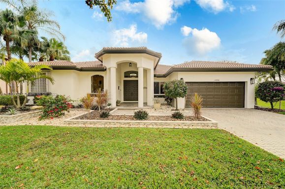 12090 NW 3rd Dr, Coral Springs FL 33071