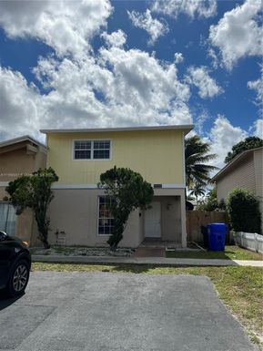 8004 SW 7th Ct, North Lauderdale FL 33068