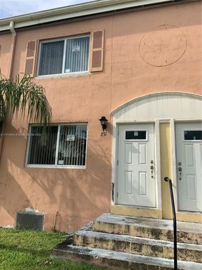 231 NW 84th Ter # 231, Miami FL 33150