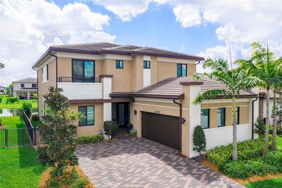 10740 Vista Ter, Parkland FL 33076