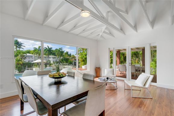 5308 Riviera Dr, Coral Gables FL 33146