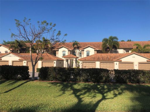 242 Newport Drive # 510, Naples FL 34114