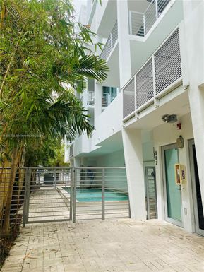 1577 Bay Rd # 208, Miami Beach FL 33139