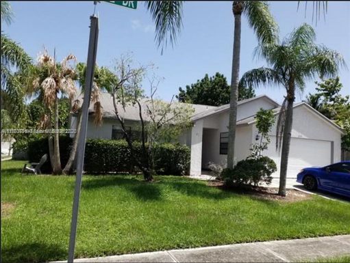 213 Woodbridge Dr, Jupiter FL 33458