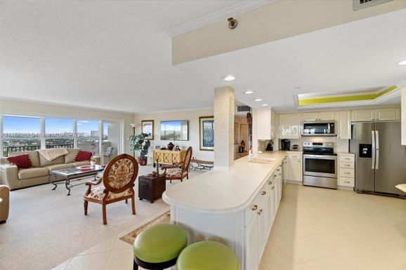 3200 Port Royale Dr N # 2007, Fort Lauderdale FL 33308