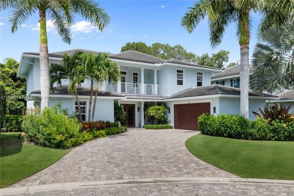 2550 Estates Drive, North Palm Beach FL 33410