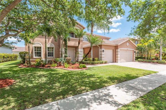 3738 W Coquina Way, Weston FL 33332