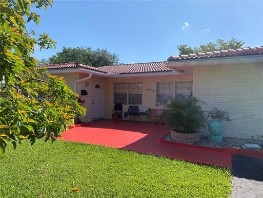 4381 NW 75th Ave, Coral Springs FL 33065